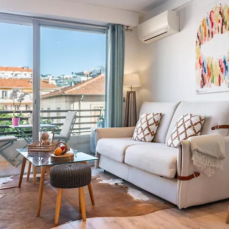 Апартаменты By The Croisette *