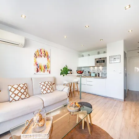 By The Croisette Апартаменты Канны